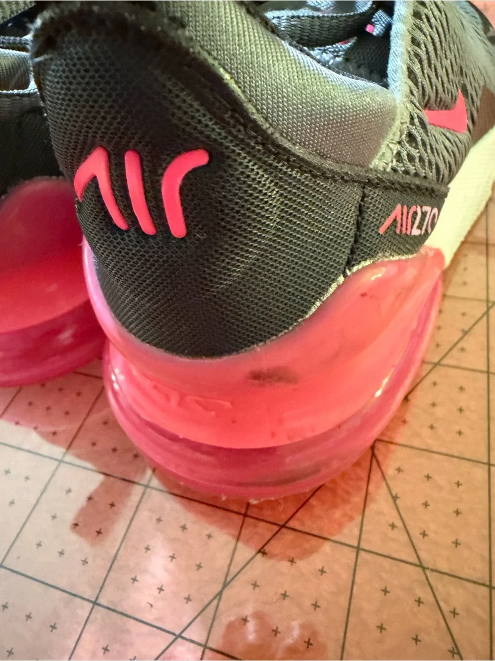 Nike Air Max 270 Kids 2Y Grey Black Hyper Pink Sneakers AO2372-031